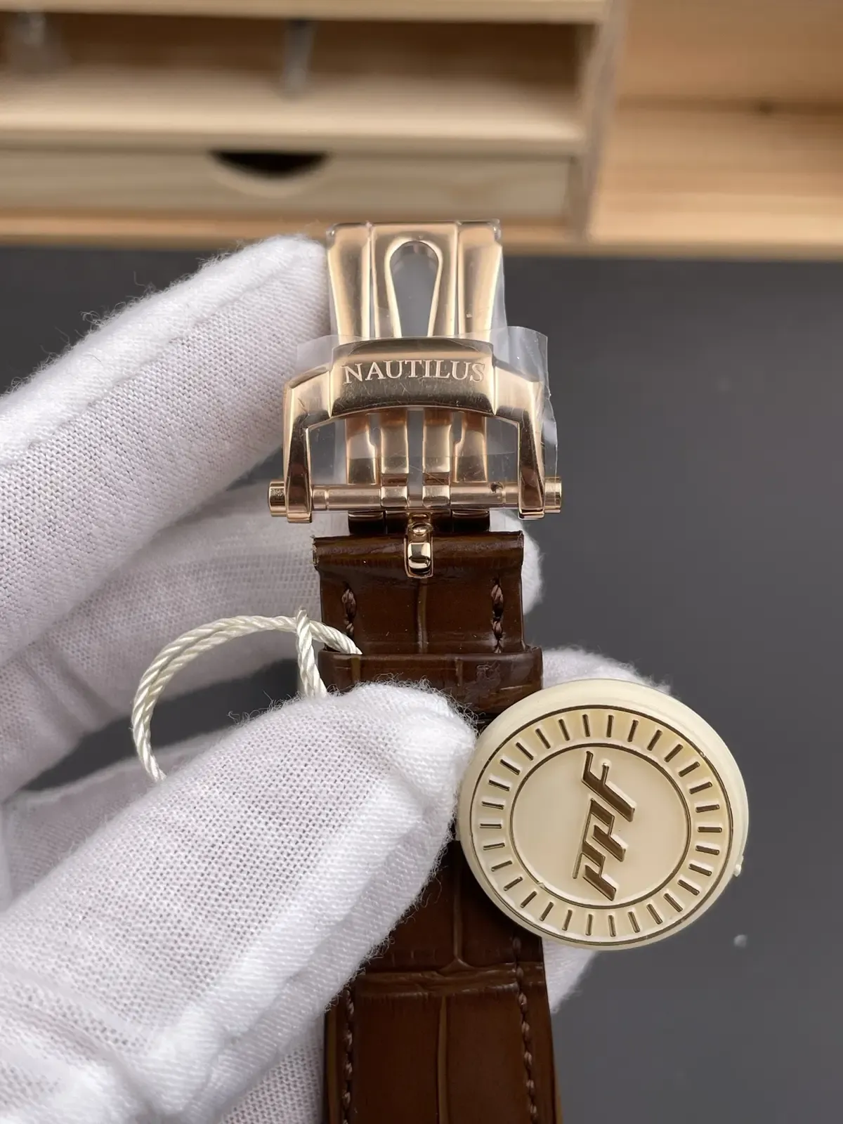 PPF厂百达翡丽鹦鹉螺5712R评测：240一体机芯细节全解析