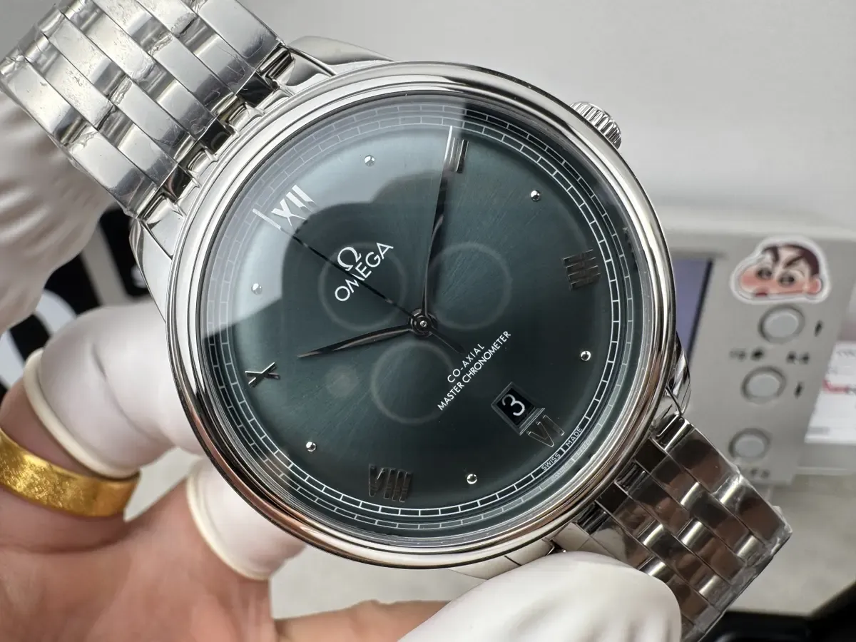 VS厂欧米茄蝶飞典雅绿盘40评测：还原度如何？