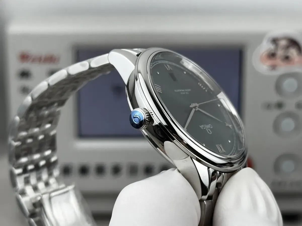 VS厂欧米茄蝶飞典雅绿盘40评测：还原度如何？