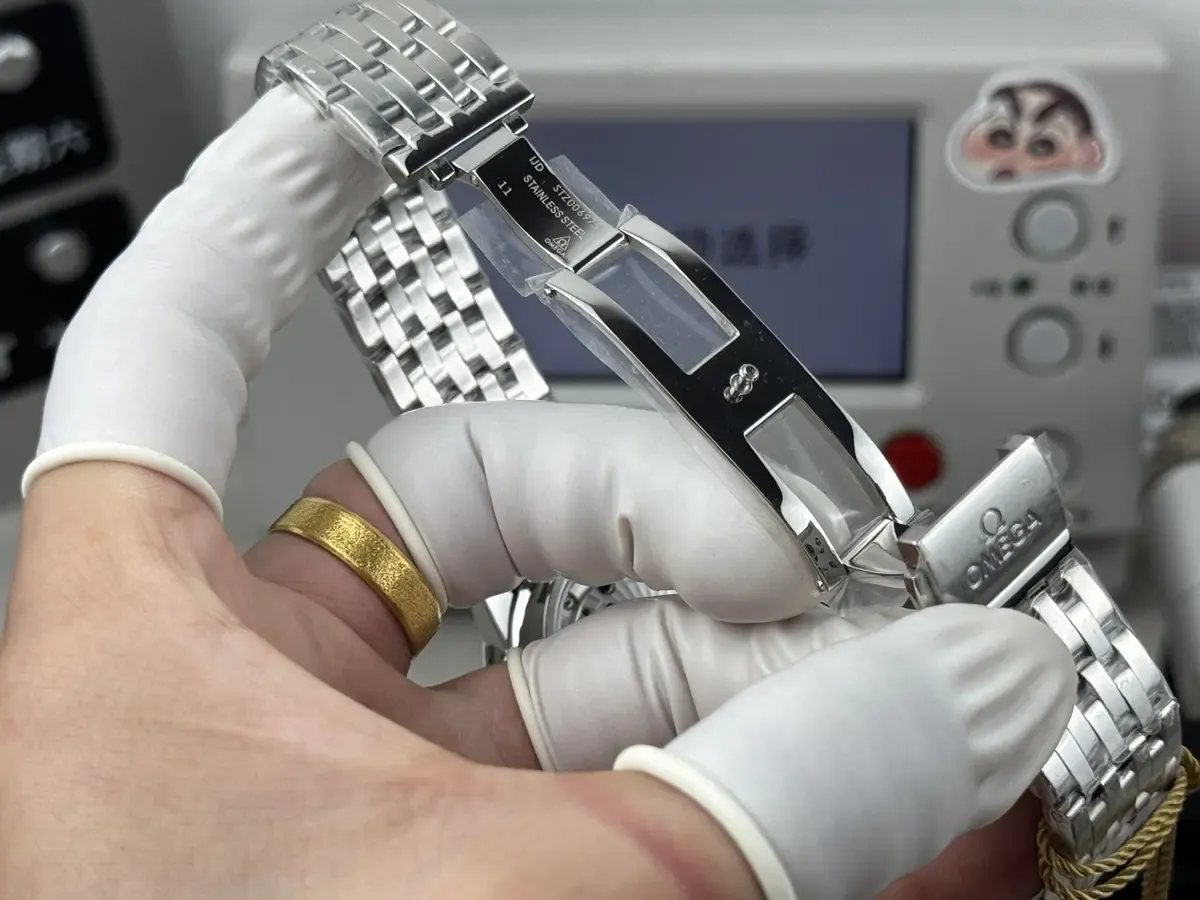 VS厂欧米茄蝶飞典雅绿盘40评测：还原度如何？