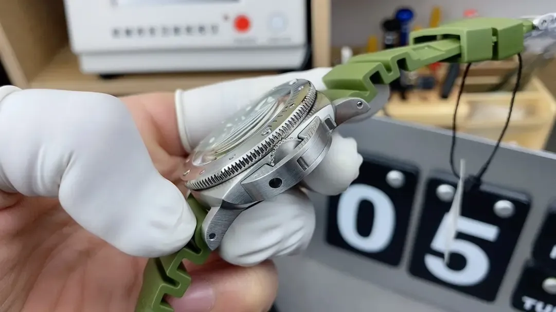 如何识别真VS厂沛纳海1055复刻表？实测技巧大公开