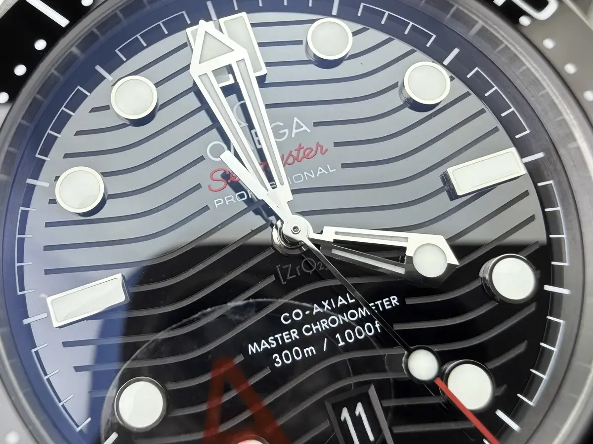 VS欧米茄海马300终极版：市场地位无人能超越