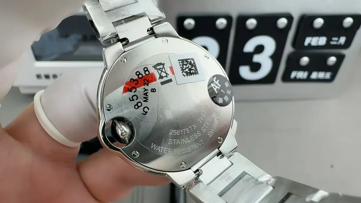 AF厂卡地亚蓝气球33mm机芯怎么选？石英VS机械全攻略