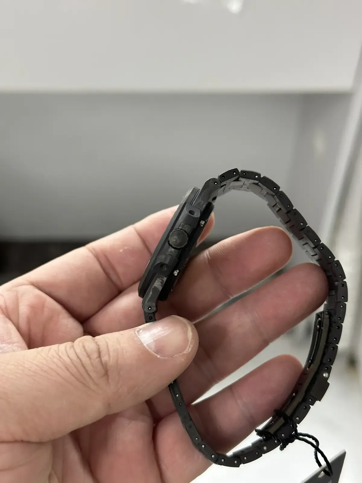 黑到发光！DIW全碳纤维改装百达翡丽5711，比原装轻35克太惊艳！