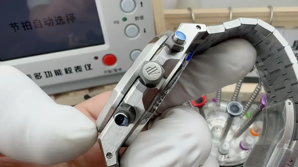 APS厂爱彼26240熊猫霜金真假对比：霜金工艺有多强？