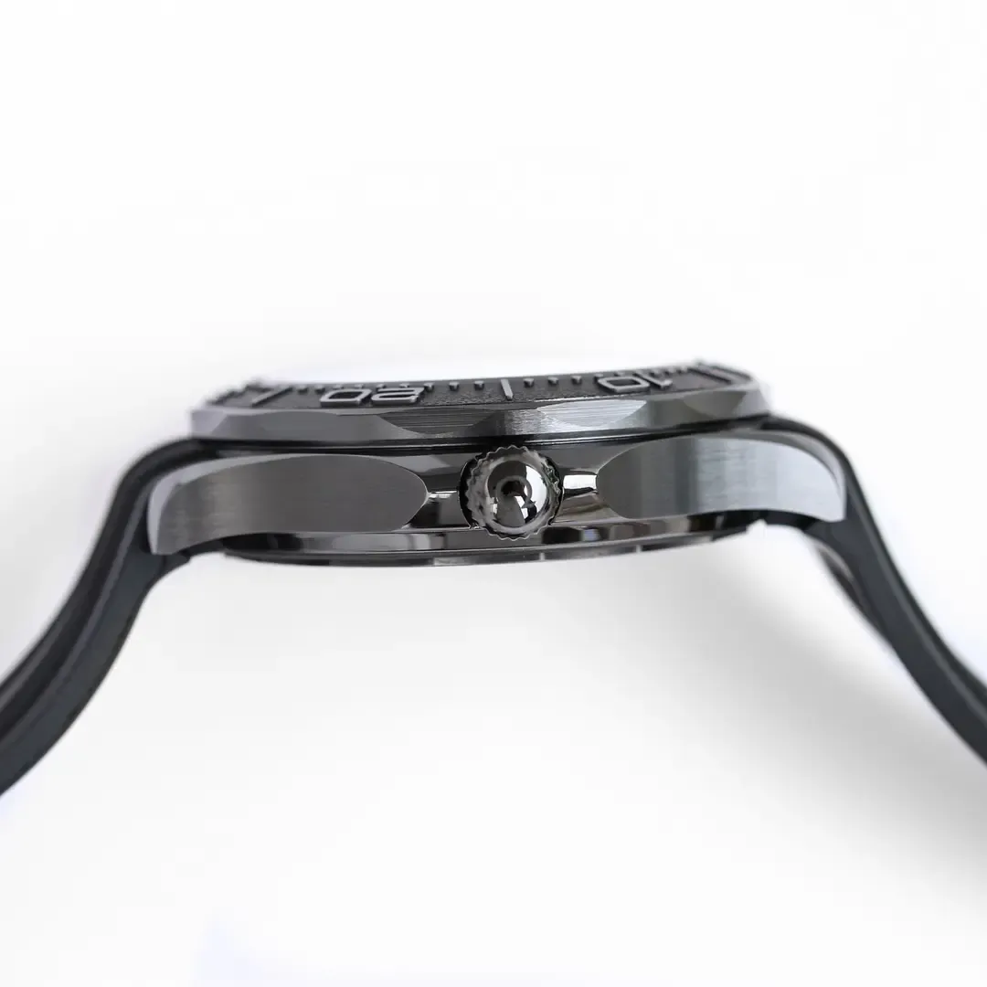 OR厂欧米茄陶瓷海马300：一体8806机芯+陶瓷工艺！