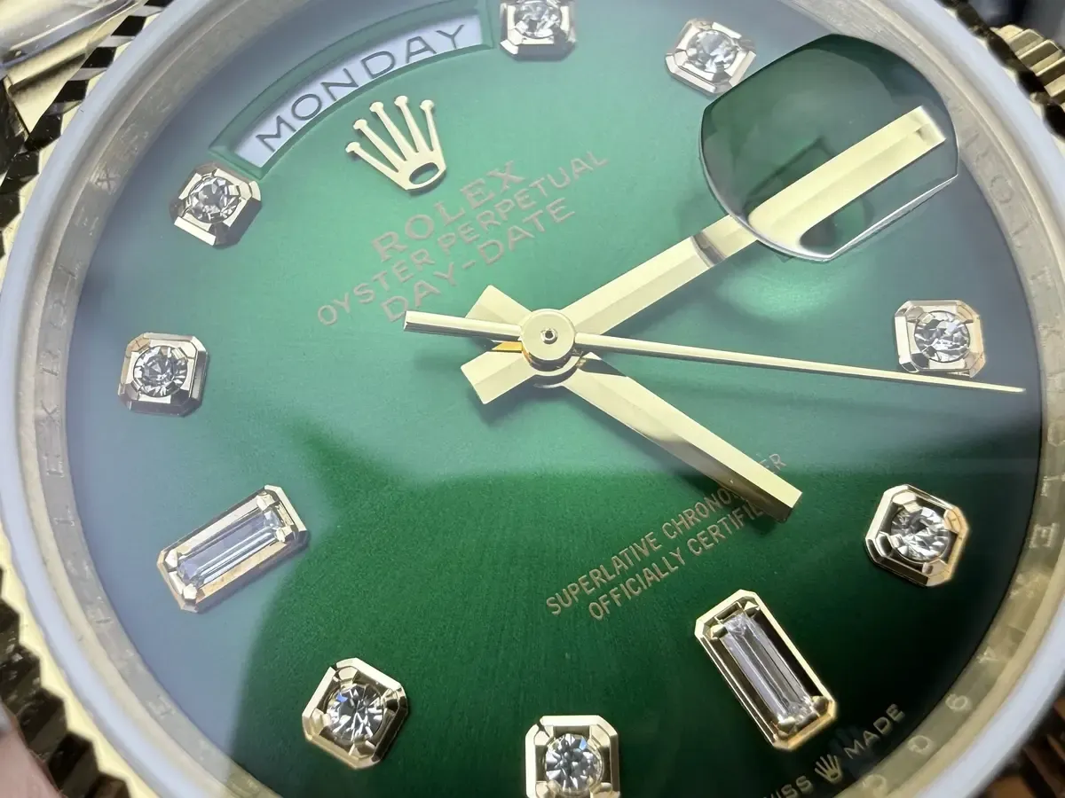 QF厂劳力士烟熏绿DD36mm评测：158克配重还原正品手感