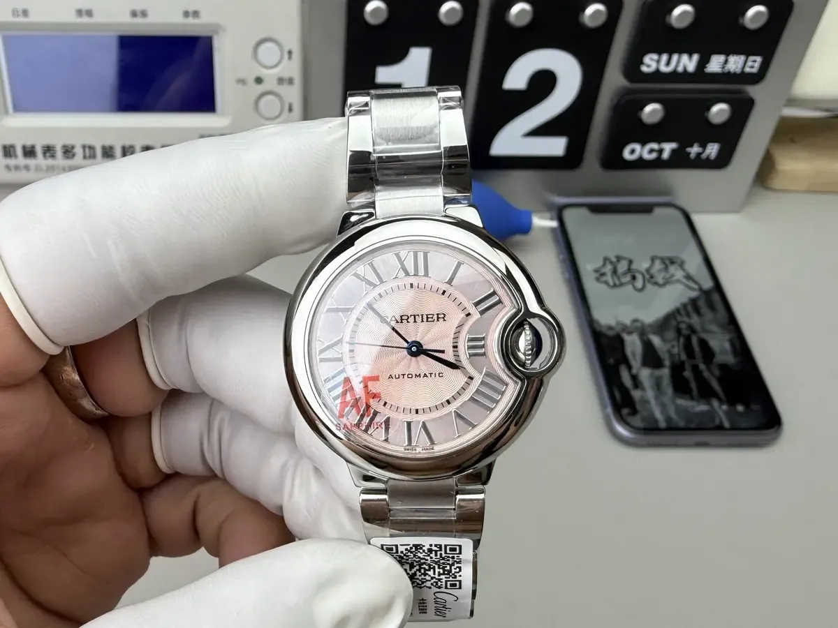 女生买表攻略：卡地亚粉气球33mm为何看不到鱼眼？