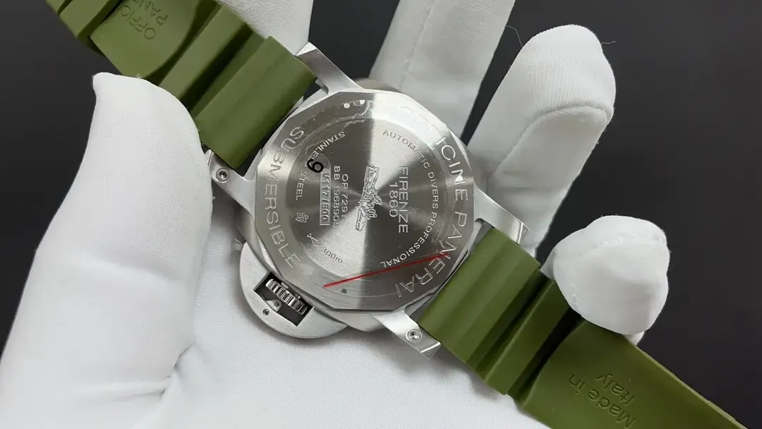 VS厂沛纳海1055复刻腕表：军绿色的个性与硬朗