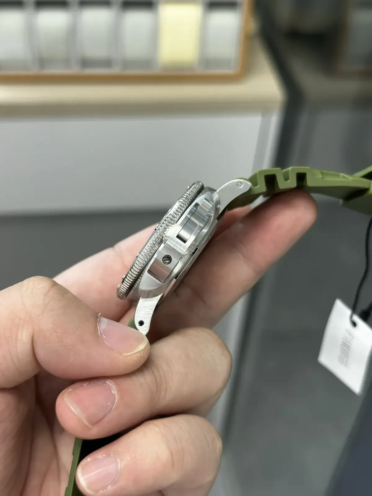 VS厂沛纳海1055军绿腕表评测：42毫米小表径的硬汉风格