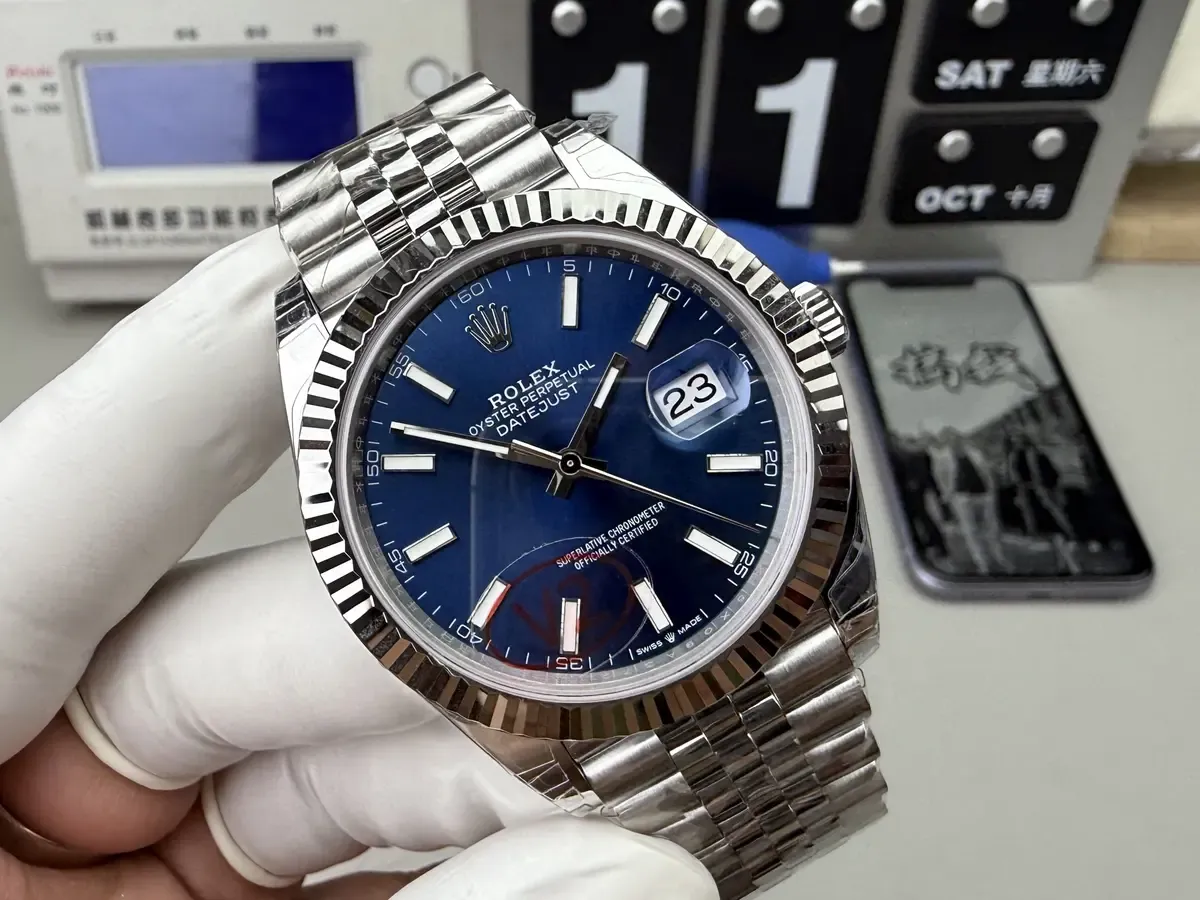 白金圈终于对味！VS厂劳力士日志V2对比原装差距有多大