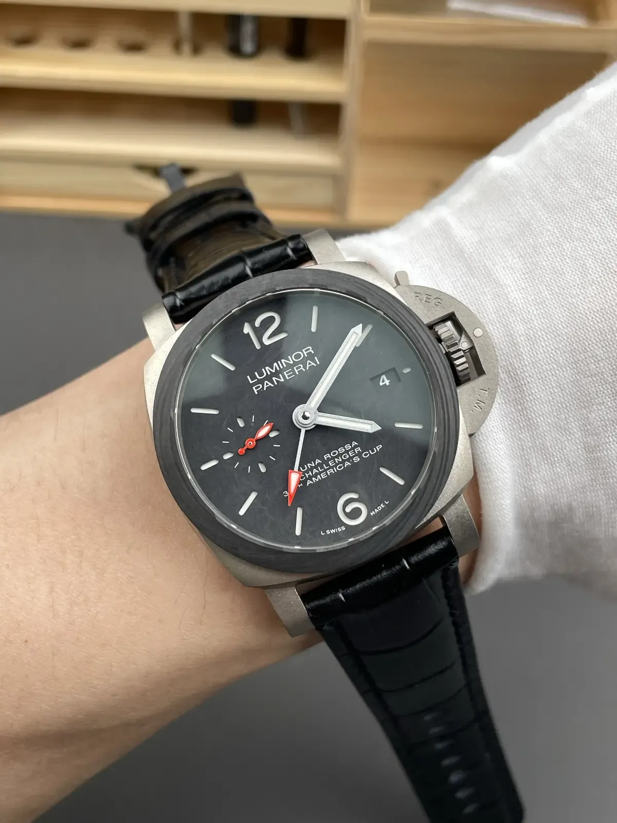 VS厂沛纳海GMT款1096价格、性能、细节全解析