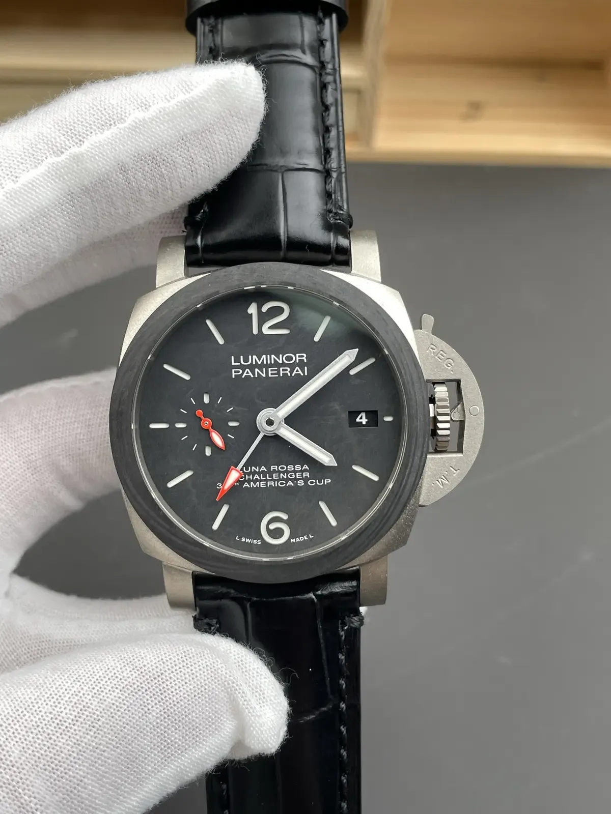 VS厂沛纳海1096复刻表：是否值得购买的全面分析