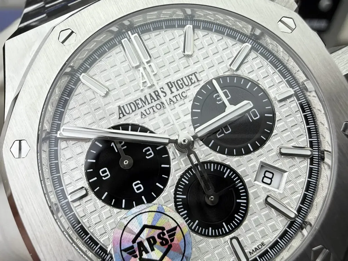 玩家必看：APS爱彼 26331白熊猫与正品对比五大关键点