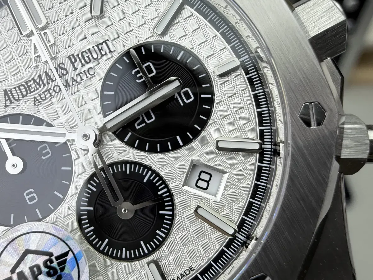 玩家必看：APS爱彼 26331白熊猫与正品对比五大关键点