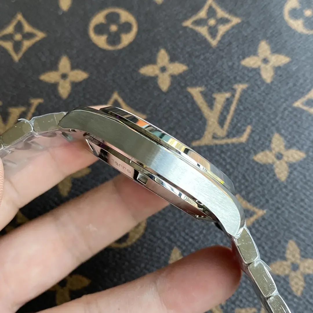 VS厂欧米茄大黄蜂8508机芯拆解：复刻表中的“真表体验”