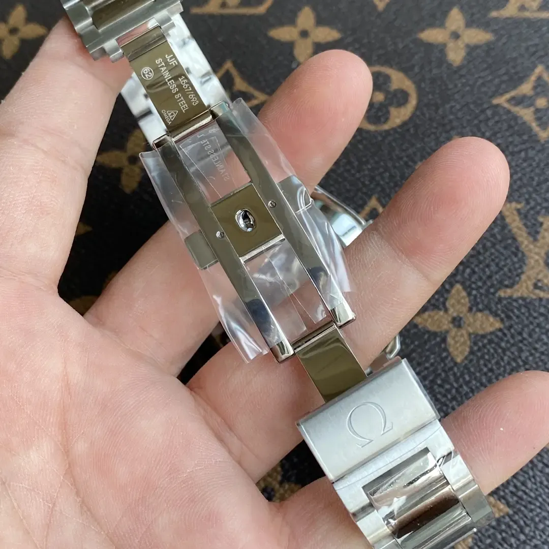 VS厂欧米茄大黄蜂8508机芯拆解：复刻表中的“真表体验”