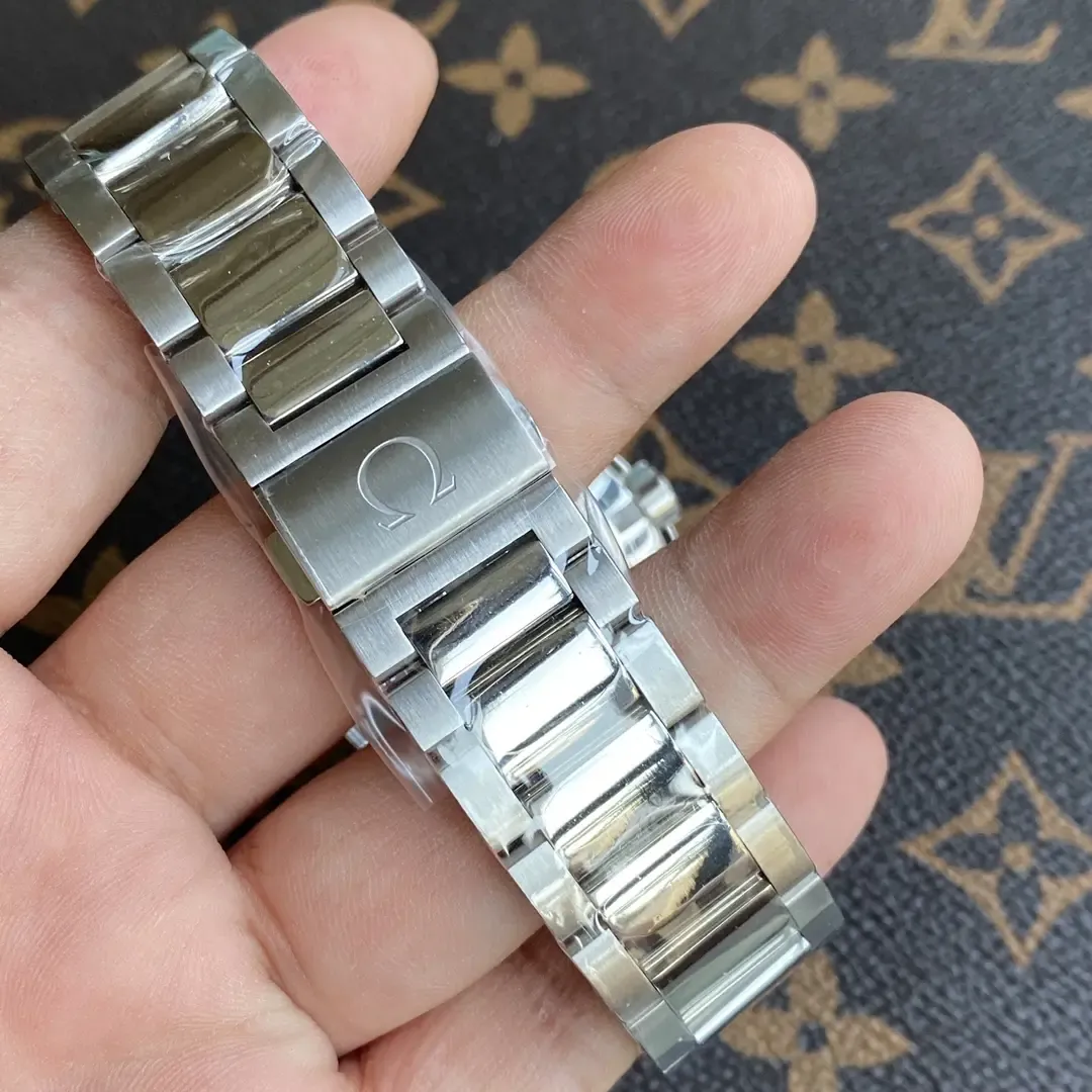 VS厂欧米茄大黄蜂8508机芯拆解：复刻表中的“真表体验”