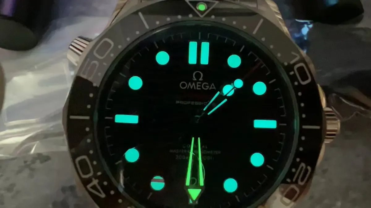 VS厂海马300米V4对比正品差距多大？深度拆解评测