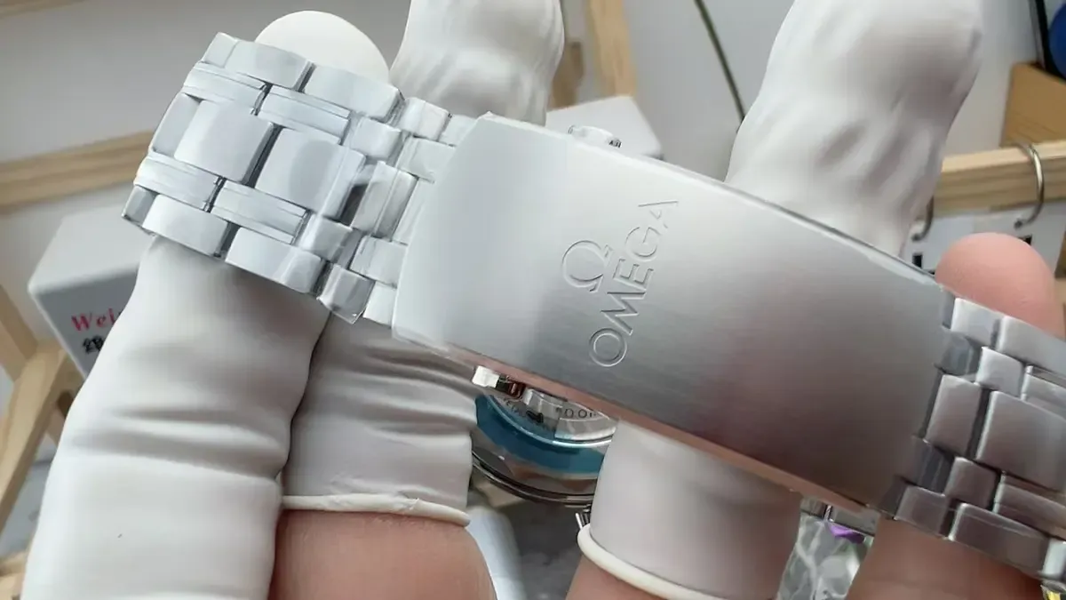 VS厂海马300米V4对比正品差距多大？深度拆解评测