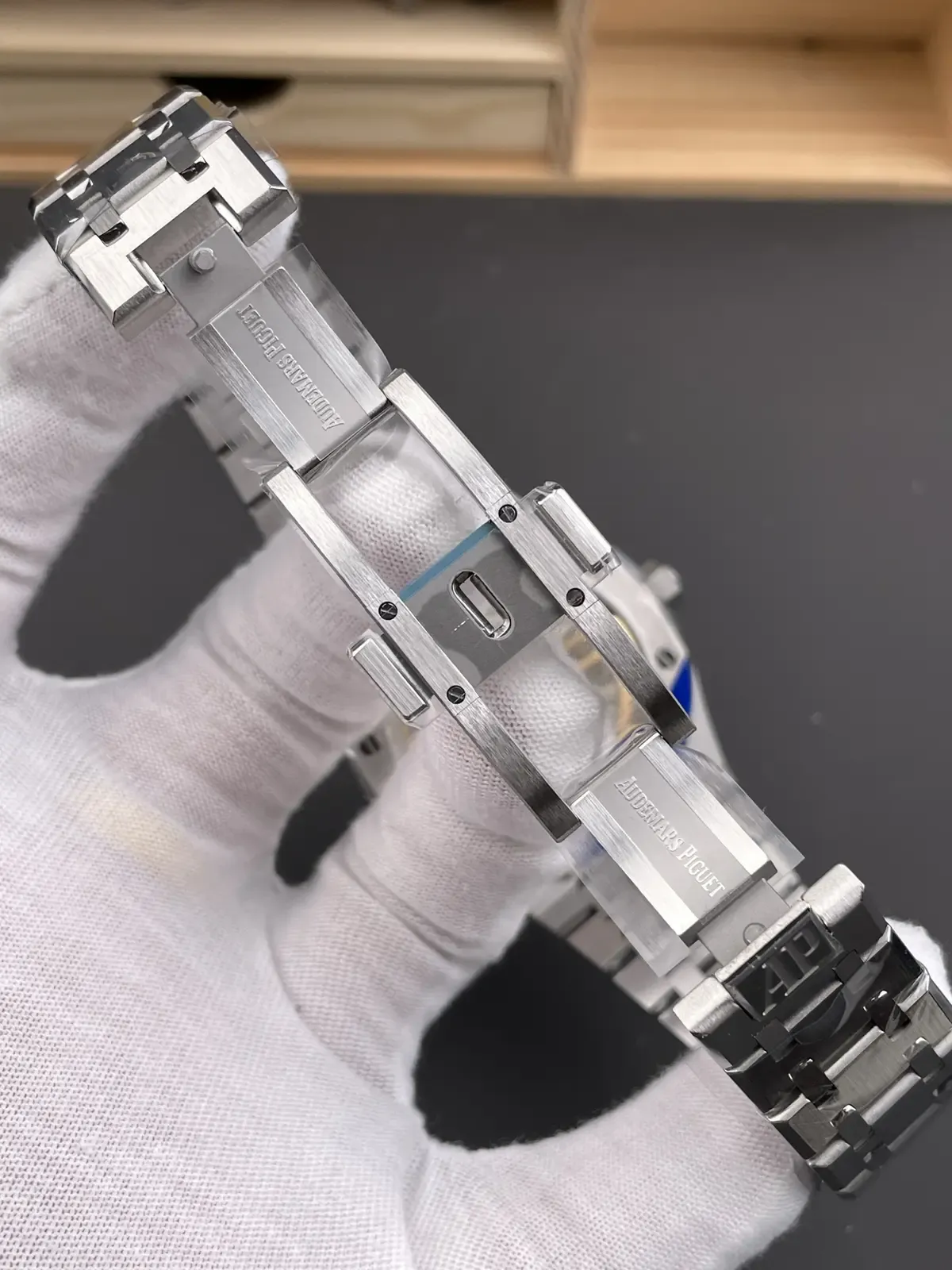 APS厂爱彼15510对比评测：4302一体机芯是否真假难辨？