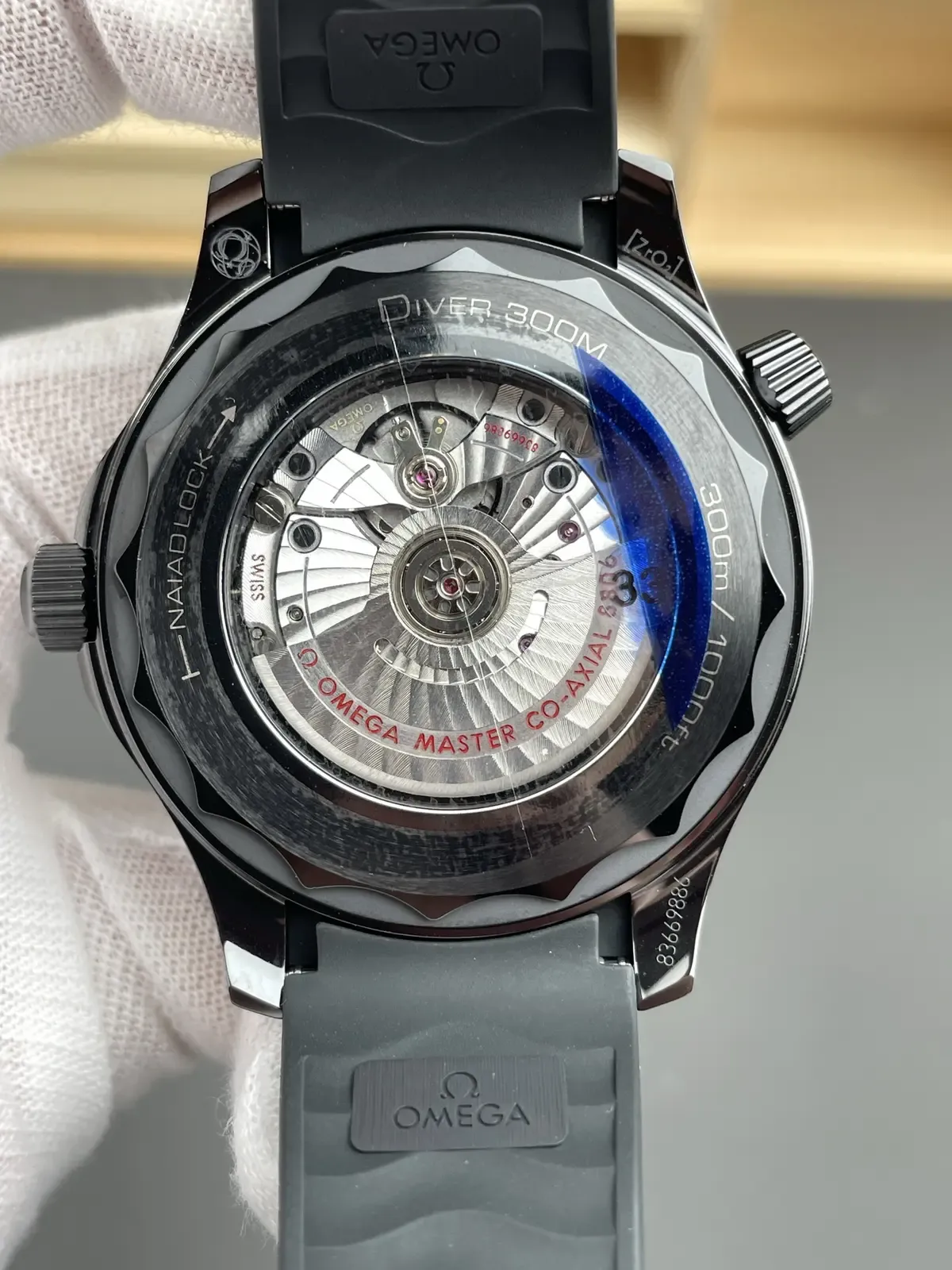 VS厂欧米茄海马300黑武士对比正品：差距大吗？值得买吗？