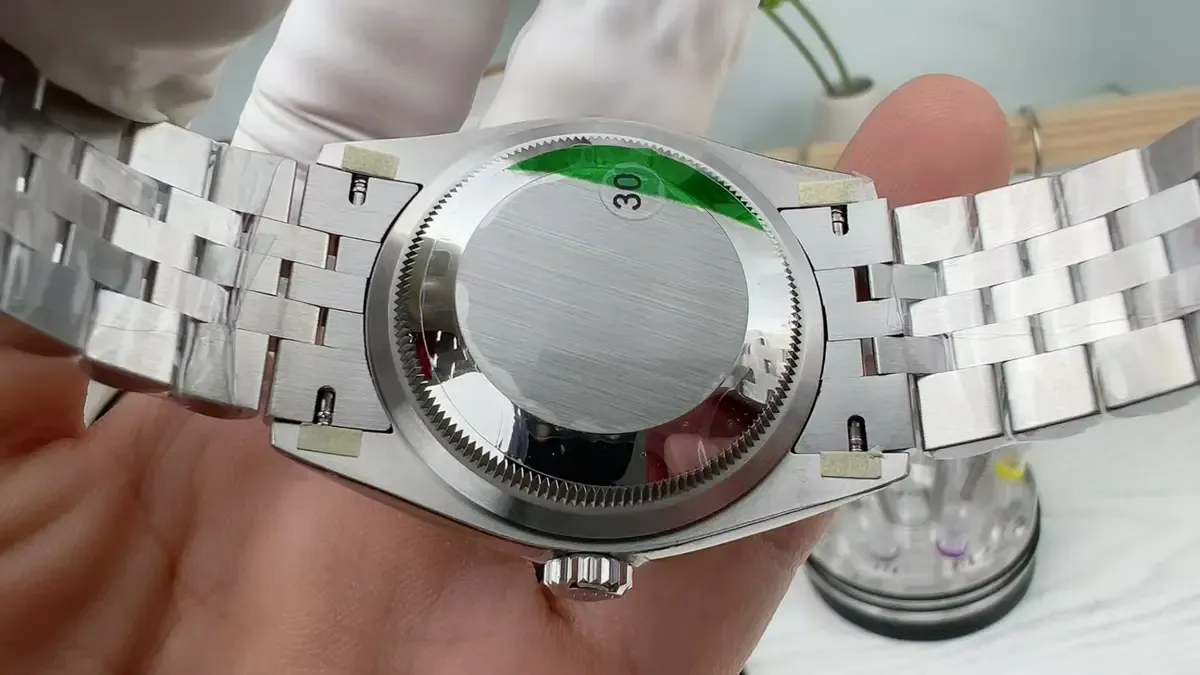 VS厂劳力士日志3235机芯对比正品：一眼能看出假吗？