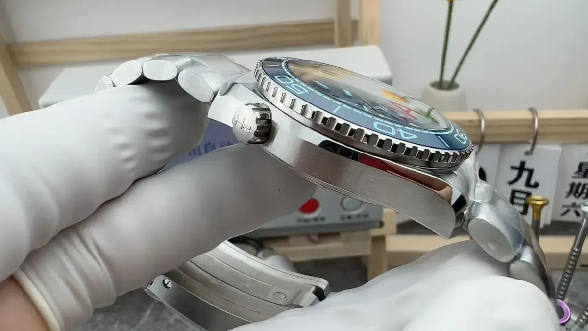 39.5mm尺寸，VS厂海马600冰蓝版，小手腕的福音！