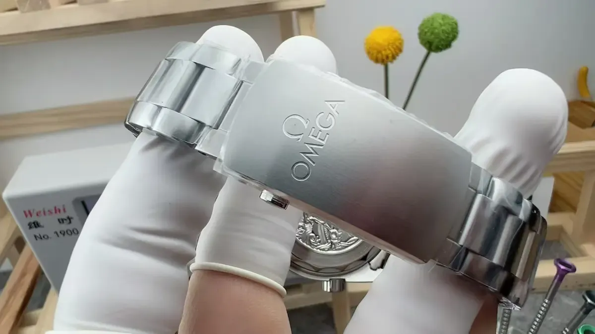 39.5mm尺寸，VS厂海马600冰蓝版，小手腕的福音！