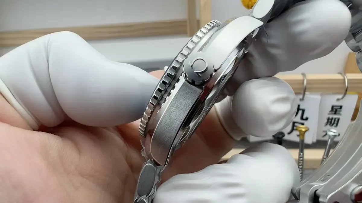 39.5mm尺寸，VS厂海马600冰蓝版，小手腕的福音！