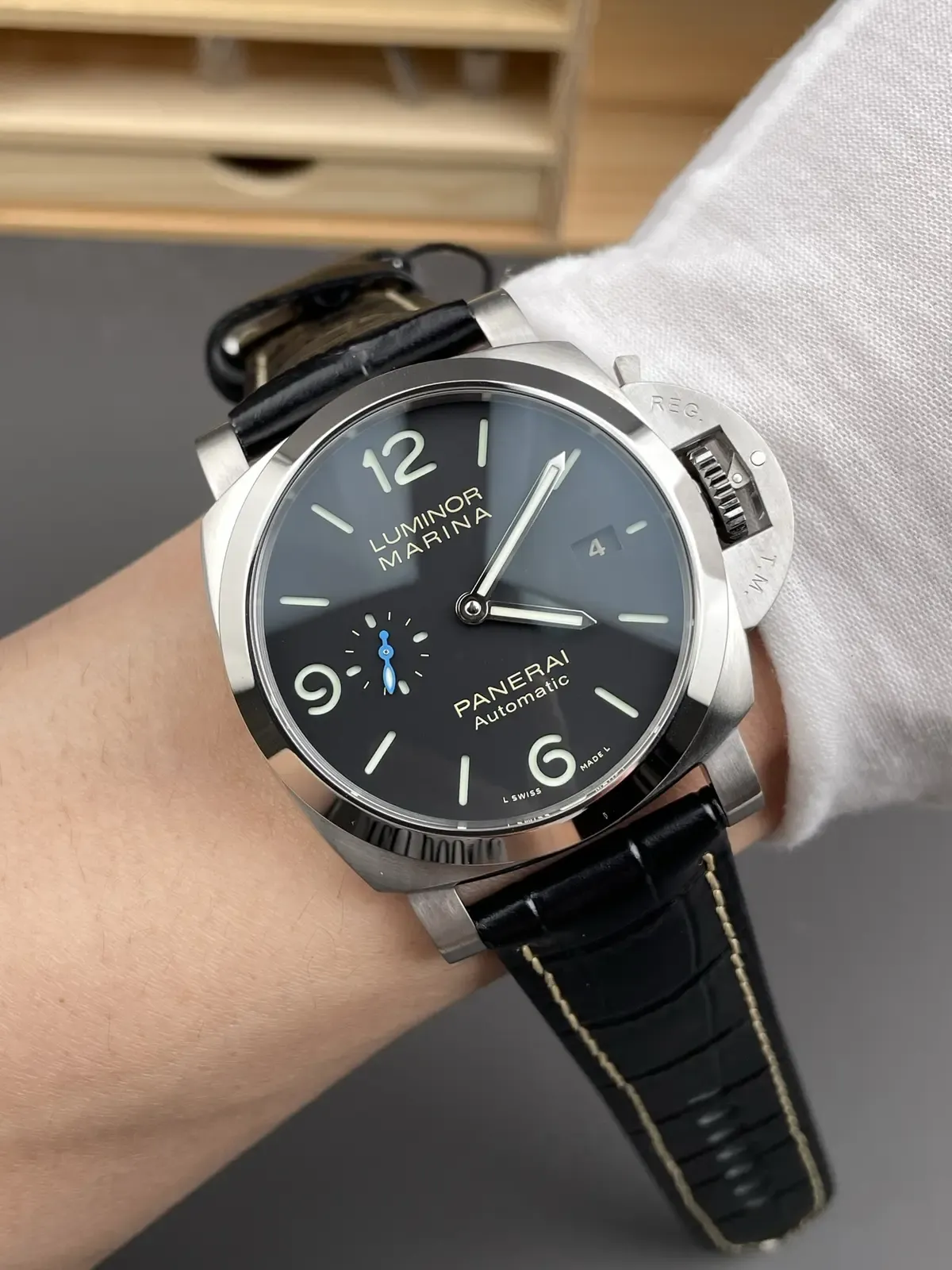 VS厂沛纳海1312：细节还原度高达90%的复刻佳作