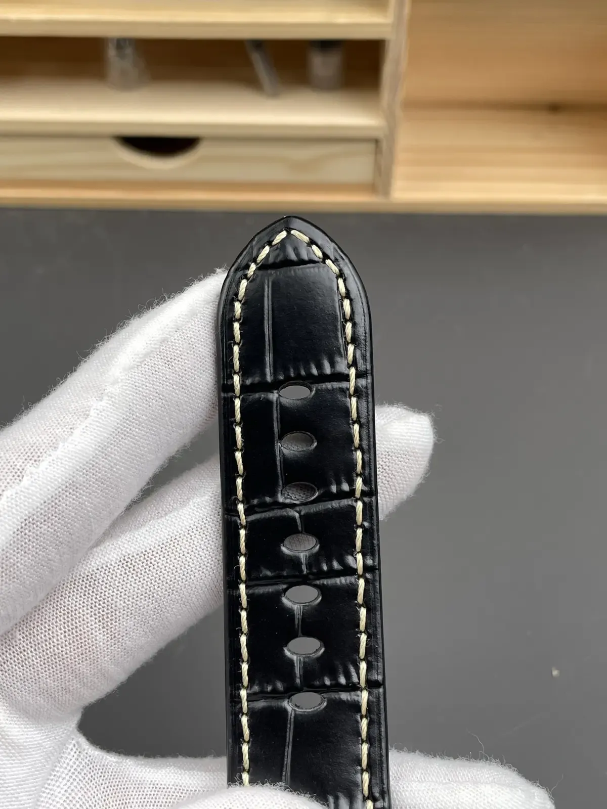 VS厂沛纳海1312：细节还原度高达90%的复刻佳作