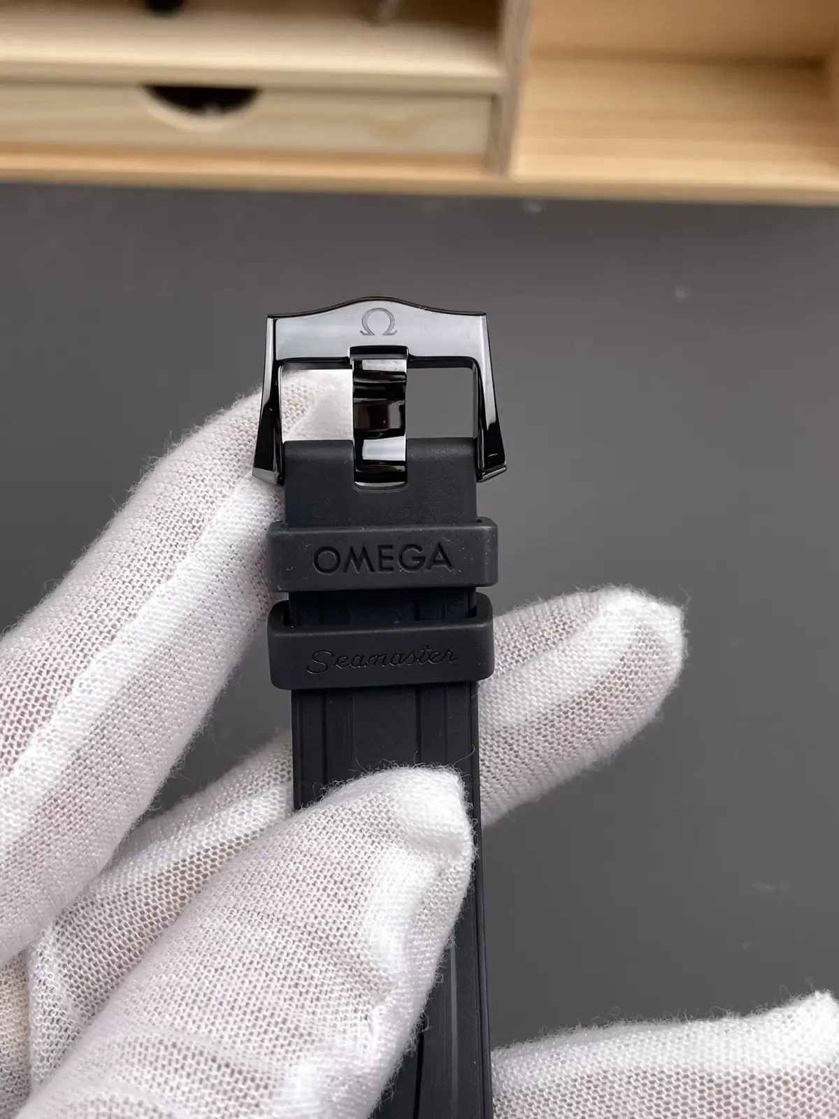 VS厂欧米茄海马300陶瓷墨金款细节全解析