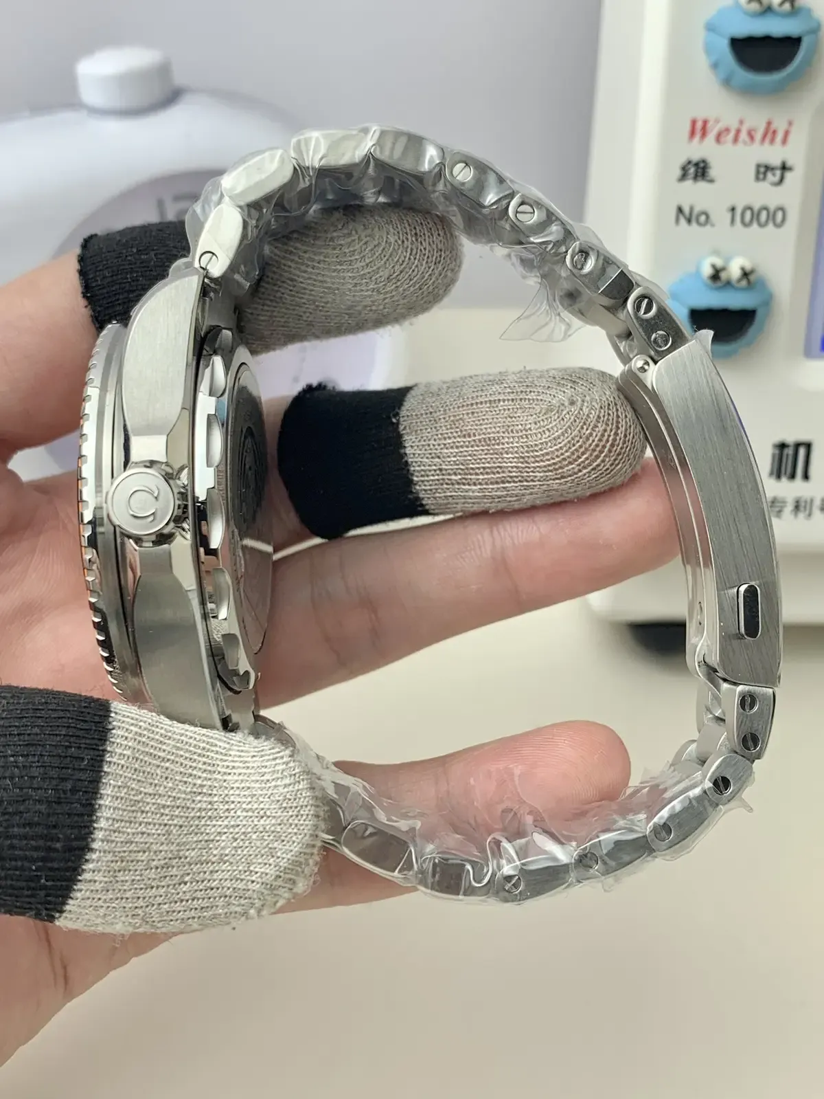 VS厂海洋宇宙6000M橙圈海王：细节还原与机芯优势