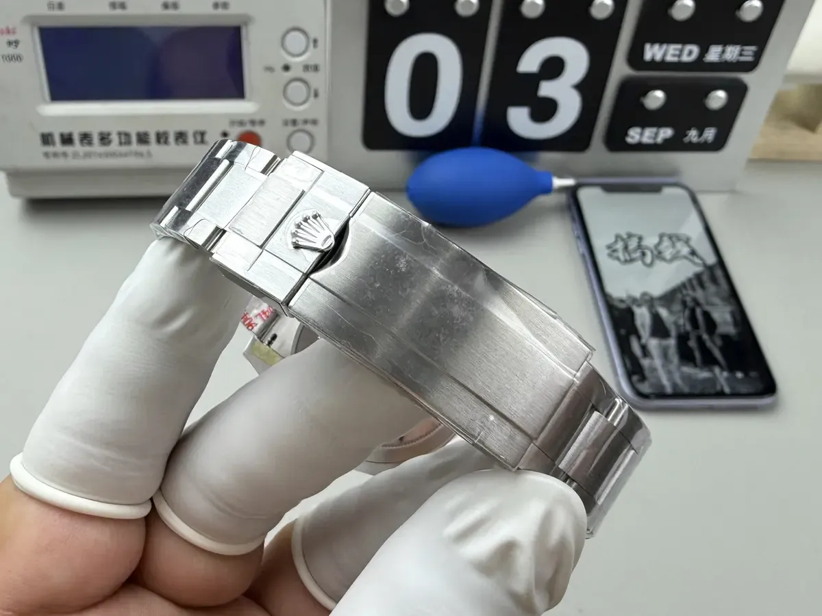 C厂劳力士黑水鬼：细节还原与机芯性能全解析