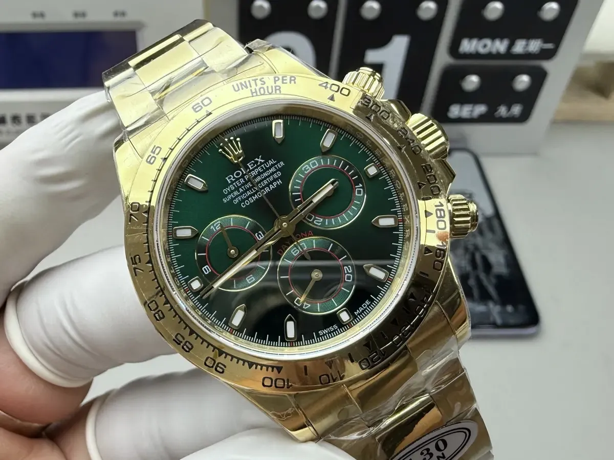 C厂绿金迪重量揭秘：与正品的差距与细节还原