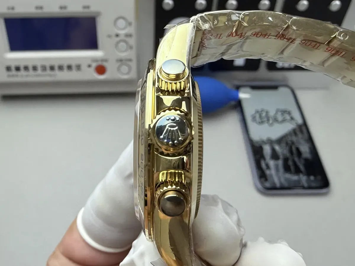 C厂绿金迪重量揭秘：与正品的差距与细节还原