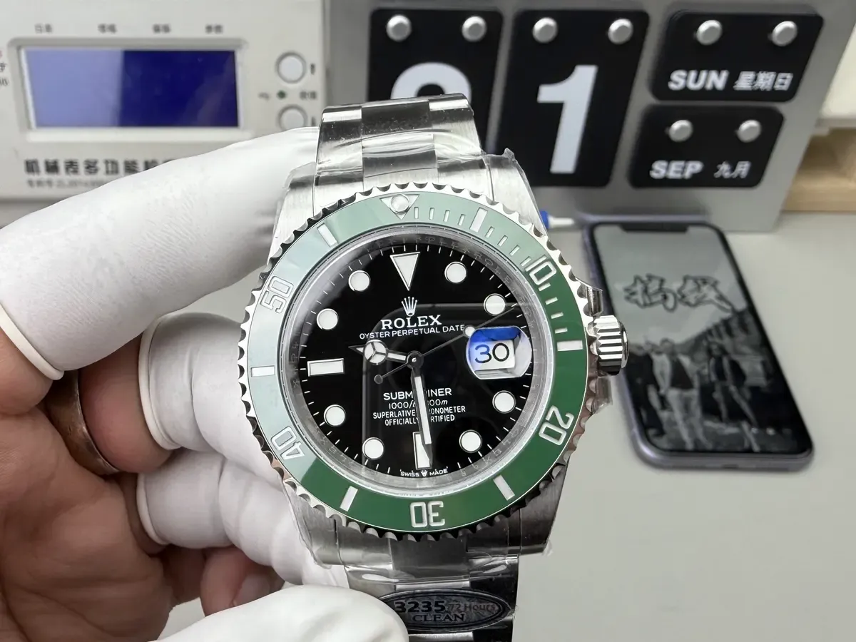 复刻表收货猫腻告诉您：保护膜的撕与不撕