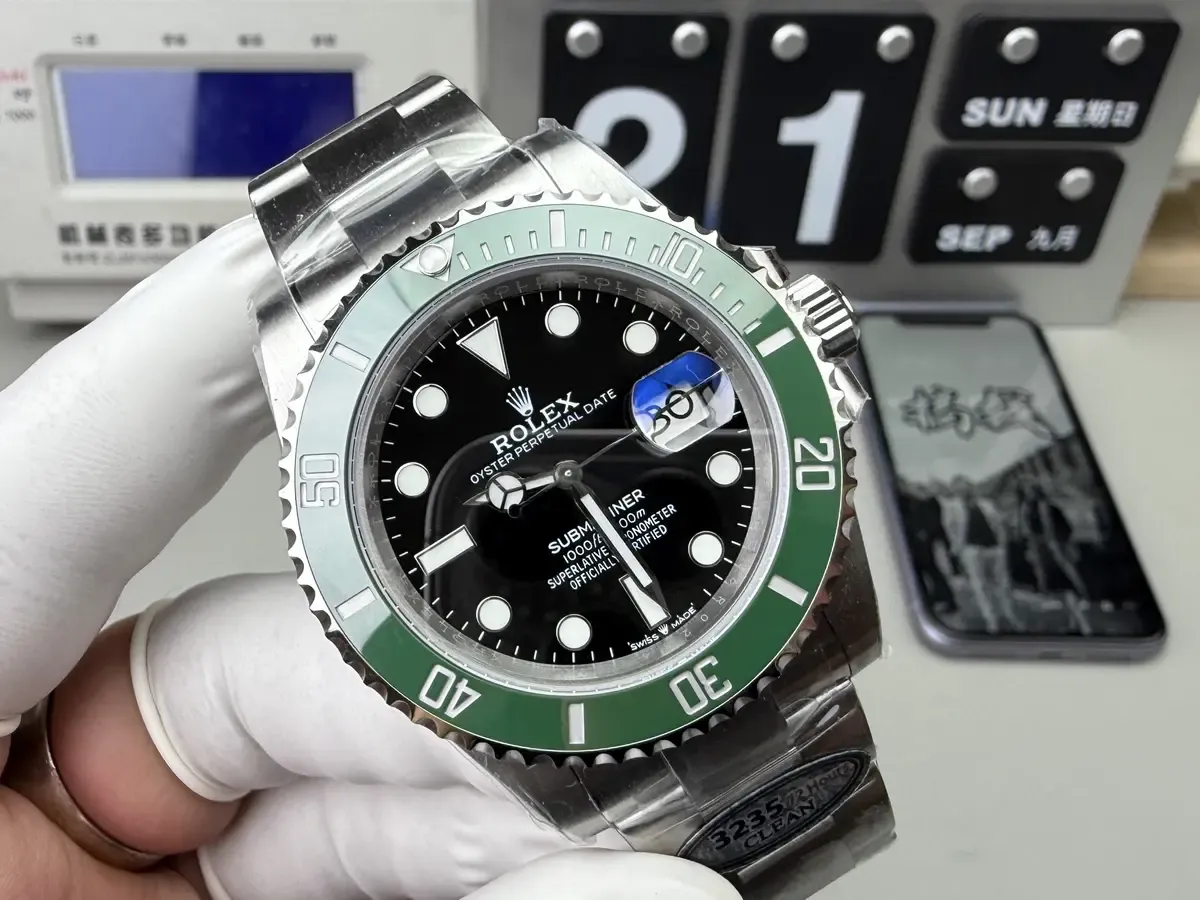 复刻表收货猫腻告诉您：保护膜的撕与不撕