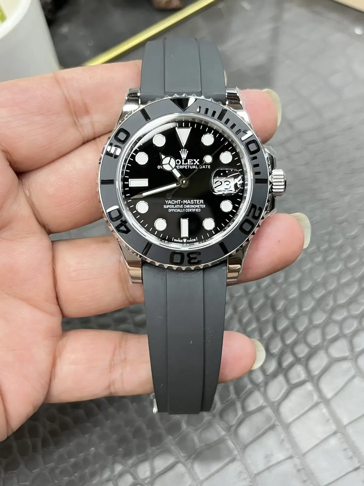 VS厂劳力士白金游艇，如何辨别3235机芯的真伪