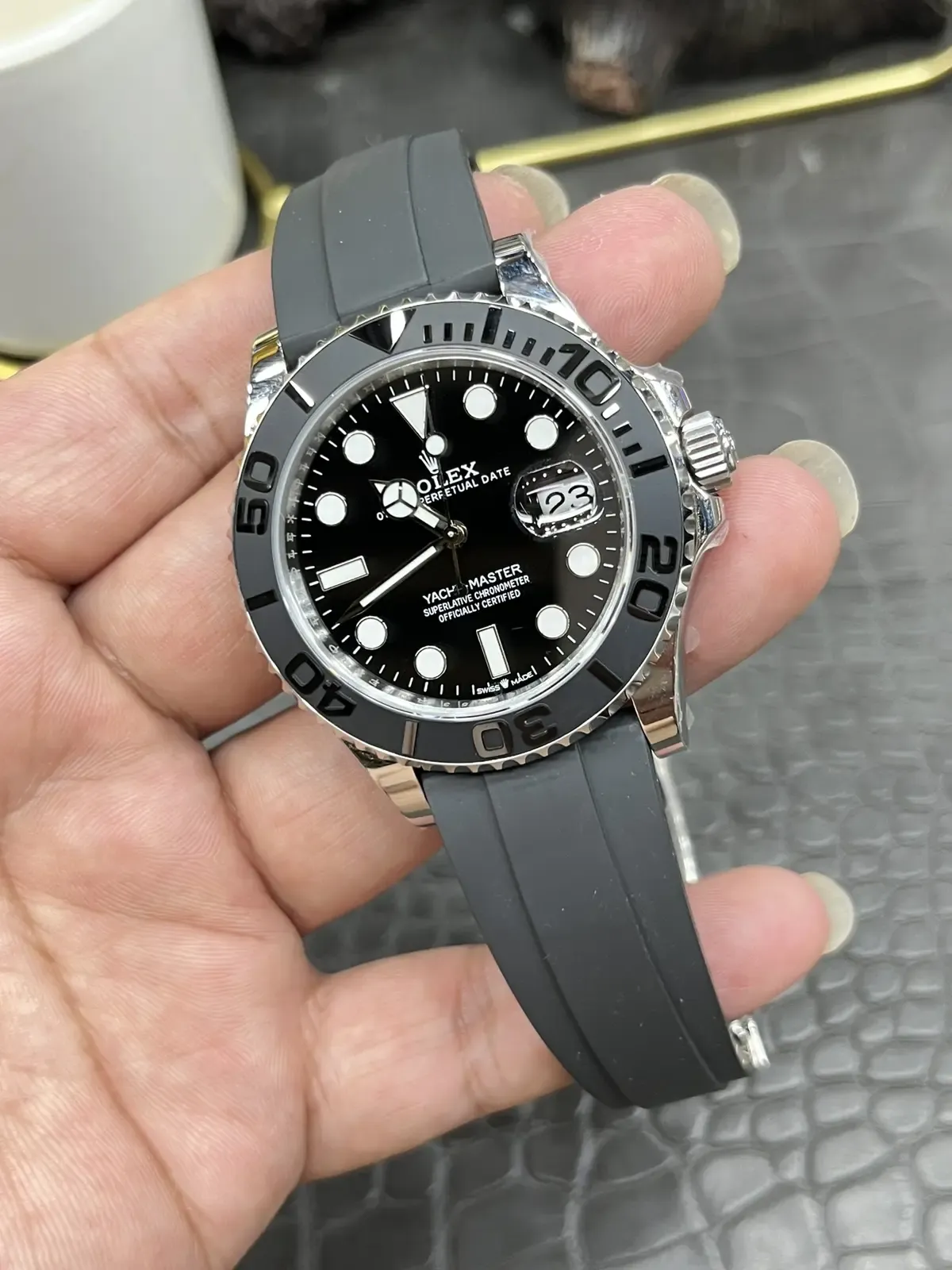 VS厂劳力士白金游艇，如何辨别3235机芯的真伪