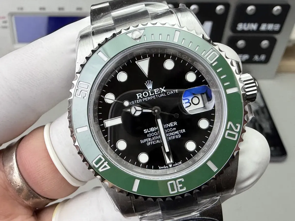 C厂绿水鬼与黑水鬼41尺寸腕表深度评测