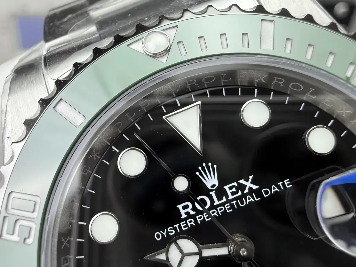 C厂绿水鬼与黑水鬼41尺寸腕表深度评测