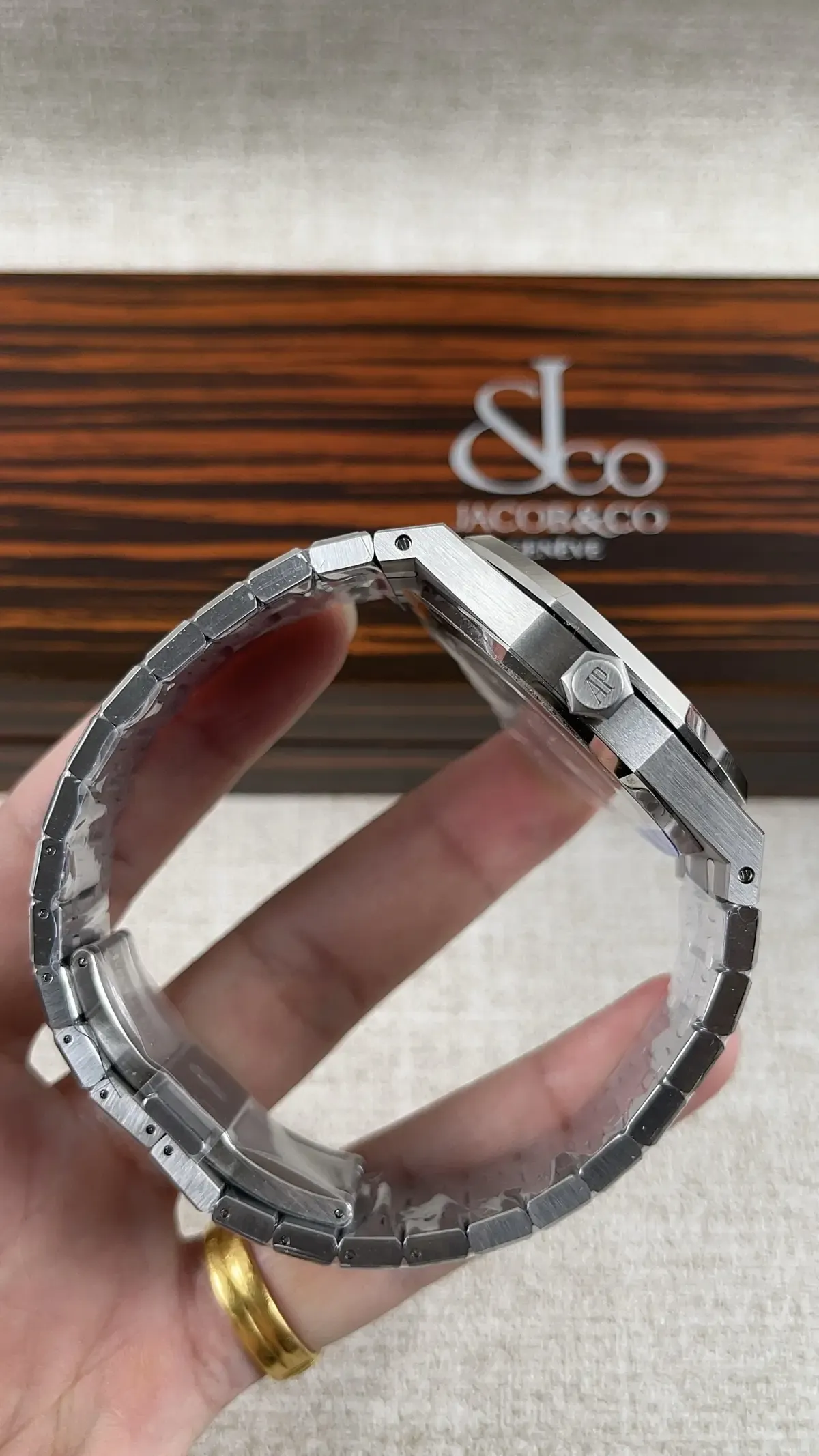 APS厂爱彼15407复刻表深度评测：破绽与亮点