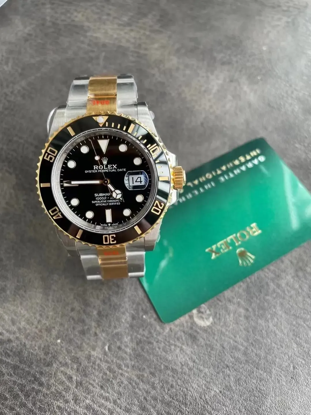 VS厂劳力士间金黑水鬼41mm，如何辨别真伪？