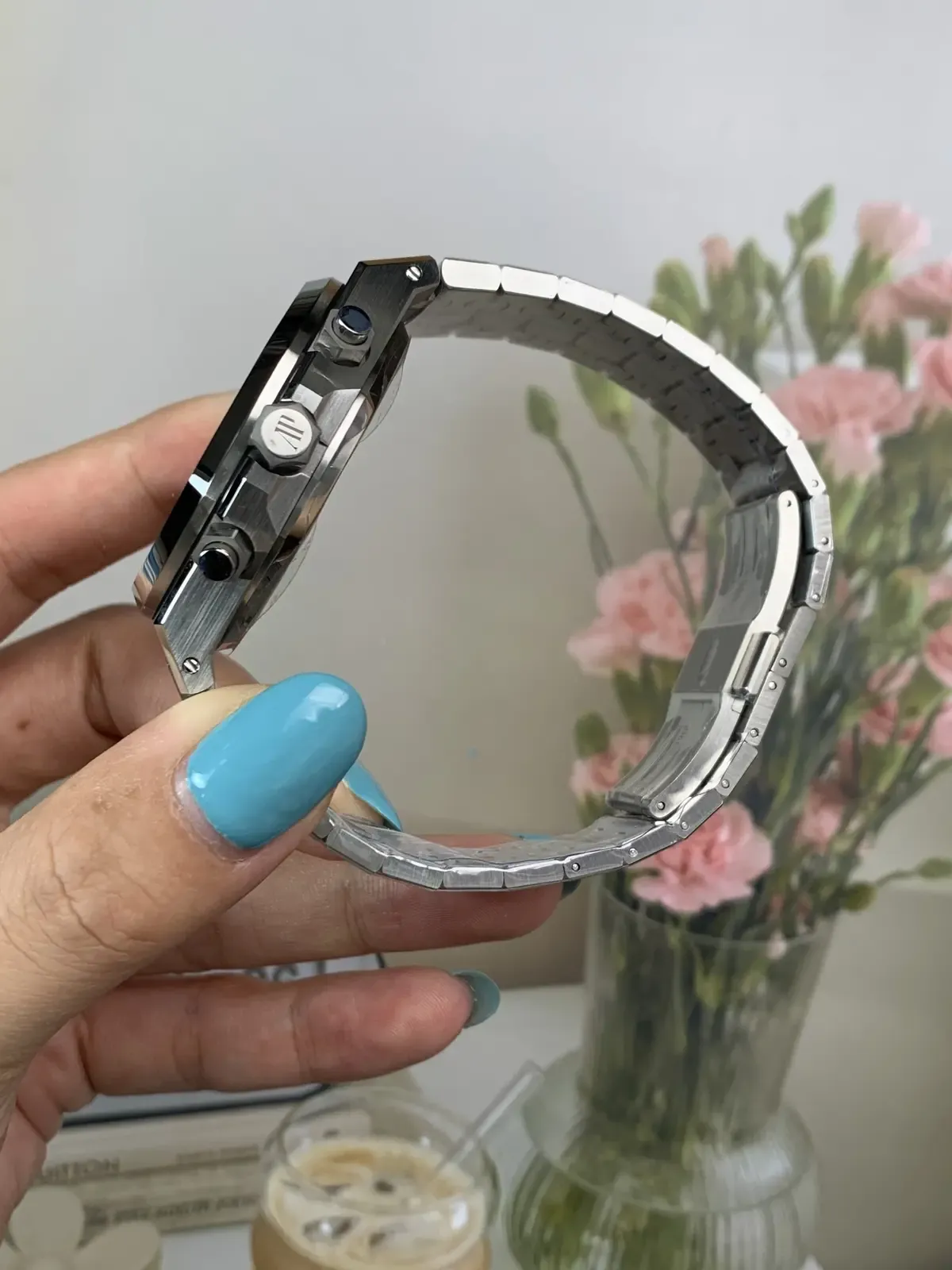 APS厂爱彼V2无卡度4401与DDF丹东4401，谁更值得入手？