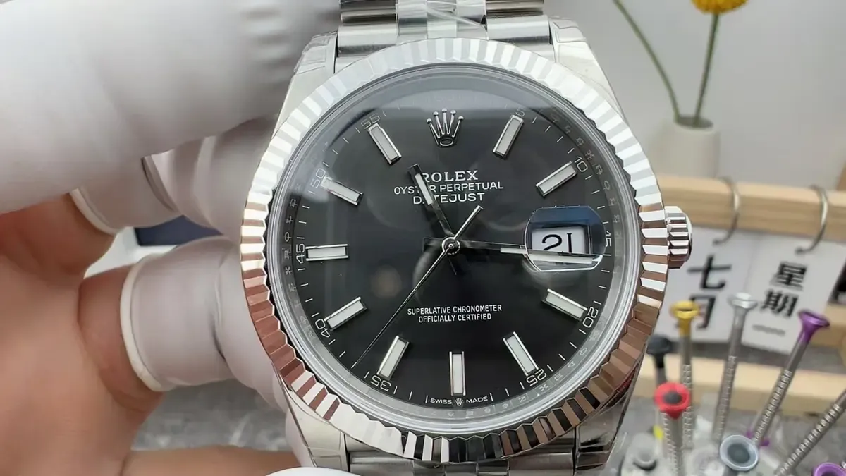 如何辨别真假VS厂劳力士灰日志？一招教你识破