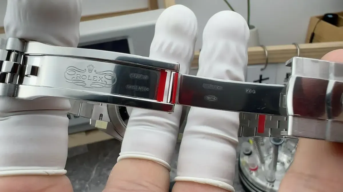 如何辨别真假VS厂劳力士灰日志？一招教你识破