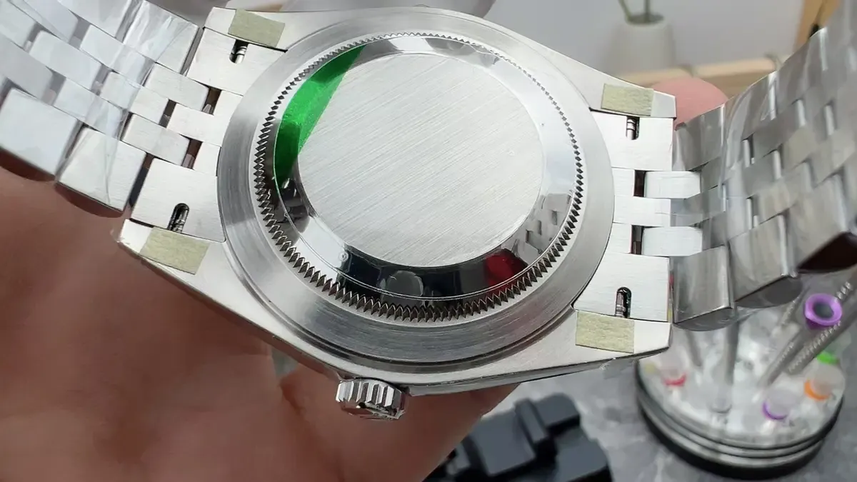 如何辨别真假VS厂劳力士灰日志？一招教你识破