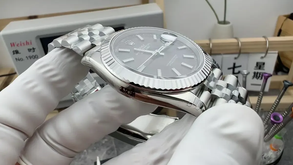 如何辨别真假VS厂劳力士灰日志？一招教你识破